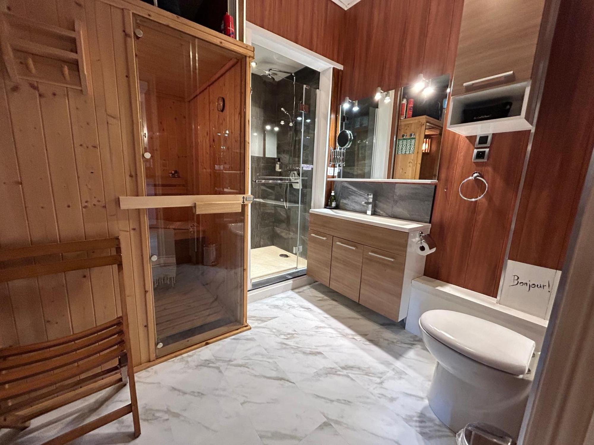 Havre Cosy Avec Sauna Apartment